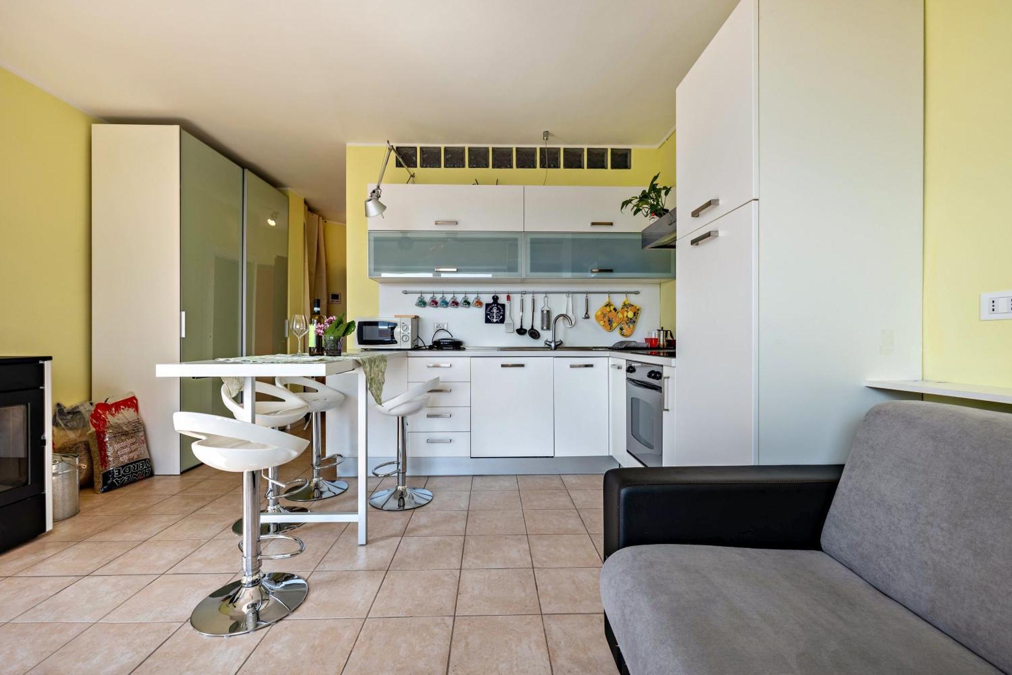 Casa Sara With Swimming Pool Apartment Riva del Garda Bagian luar foto