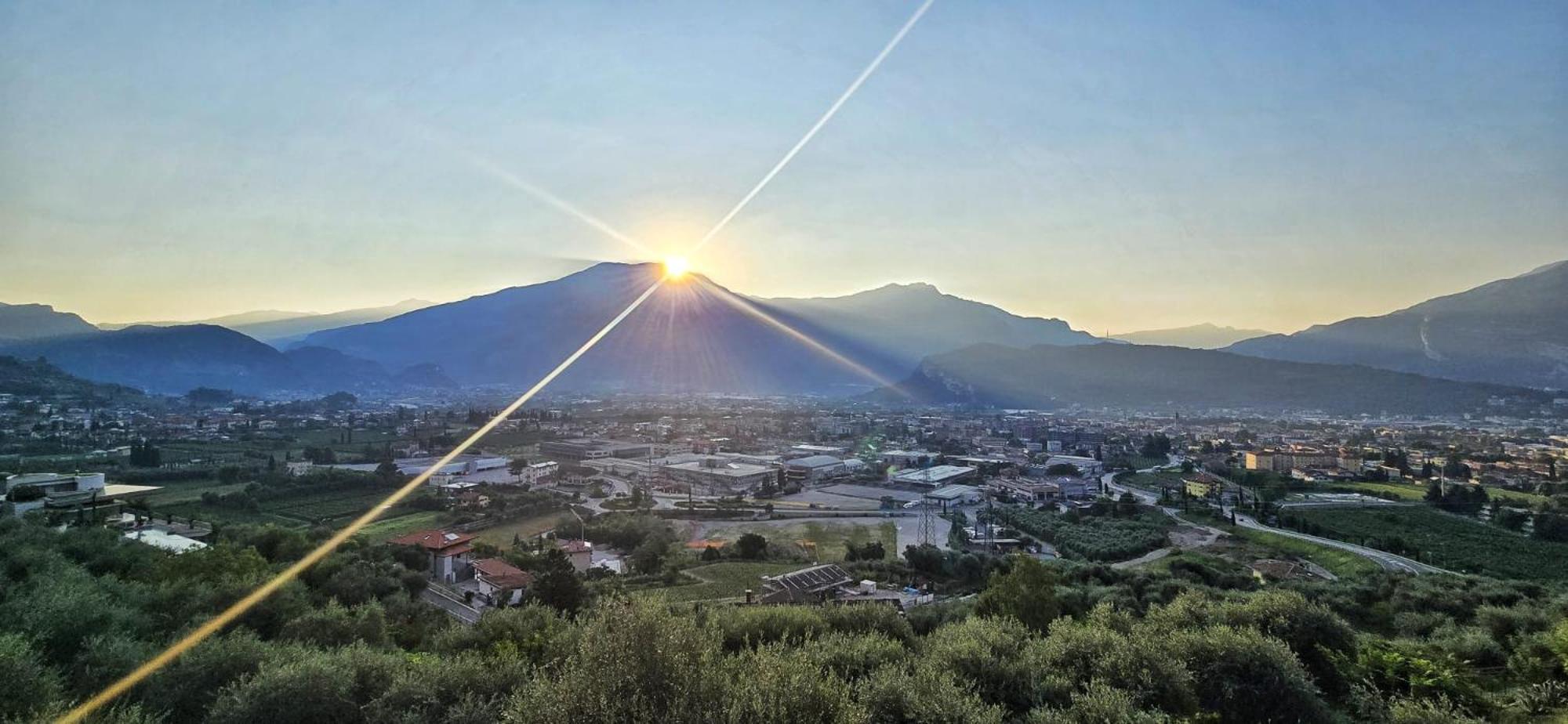 Casa Sara With Swimming Pool Apartment Riva del Garda Bagian luar foto