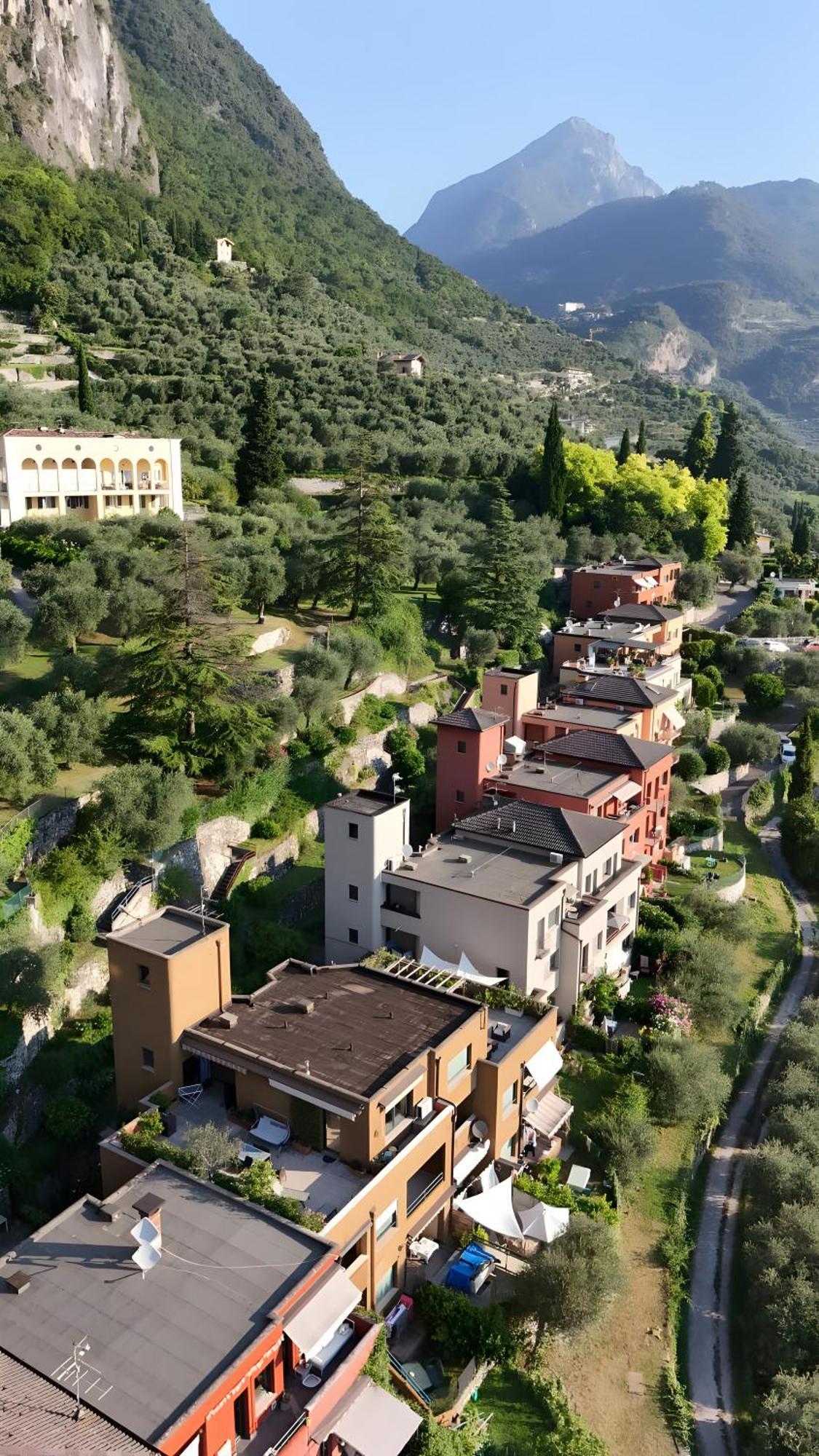 Casa Sara With Swimming Pool Apartment Riva del Garda Bagian luar foto