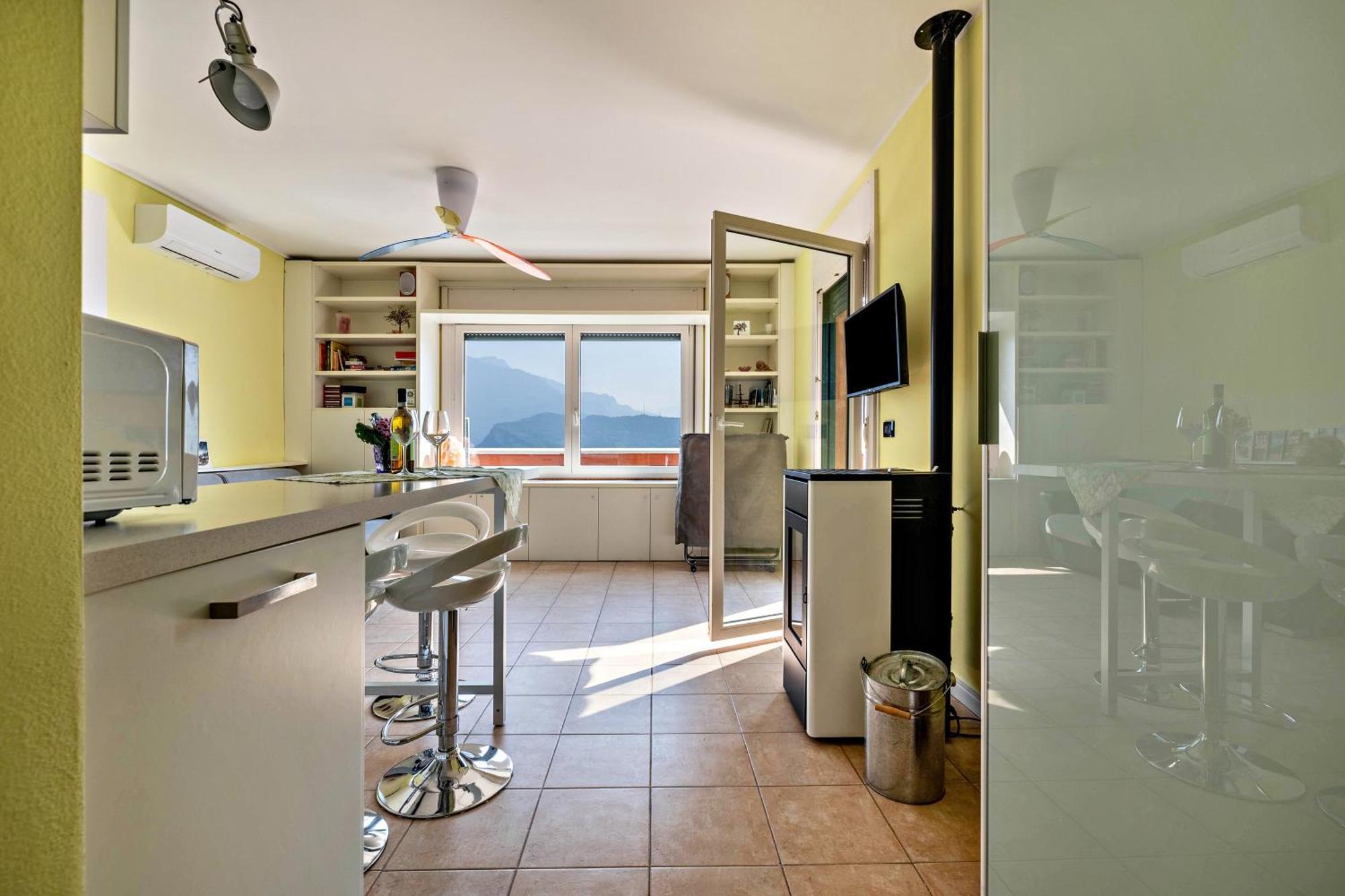 Casa Sara With Swimming Pool Apartment Riva del Garda Bagian luar foto