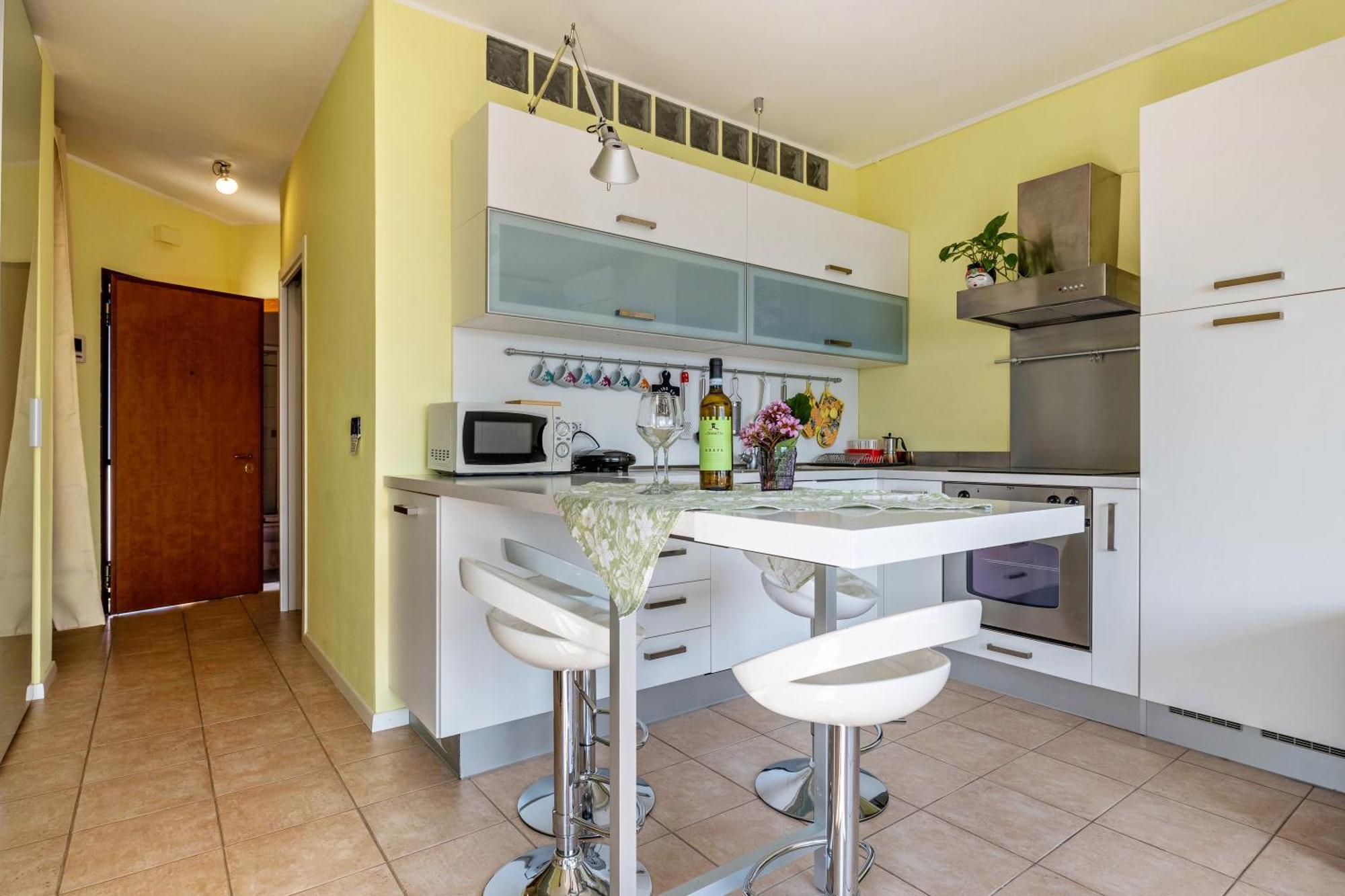 Casa Sara With Swimming Pool Apartment Riva del Garda Bagian luar foto