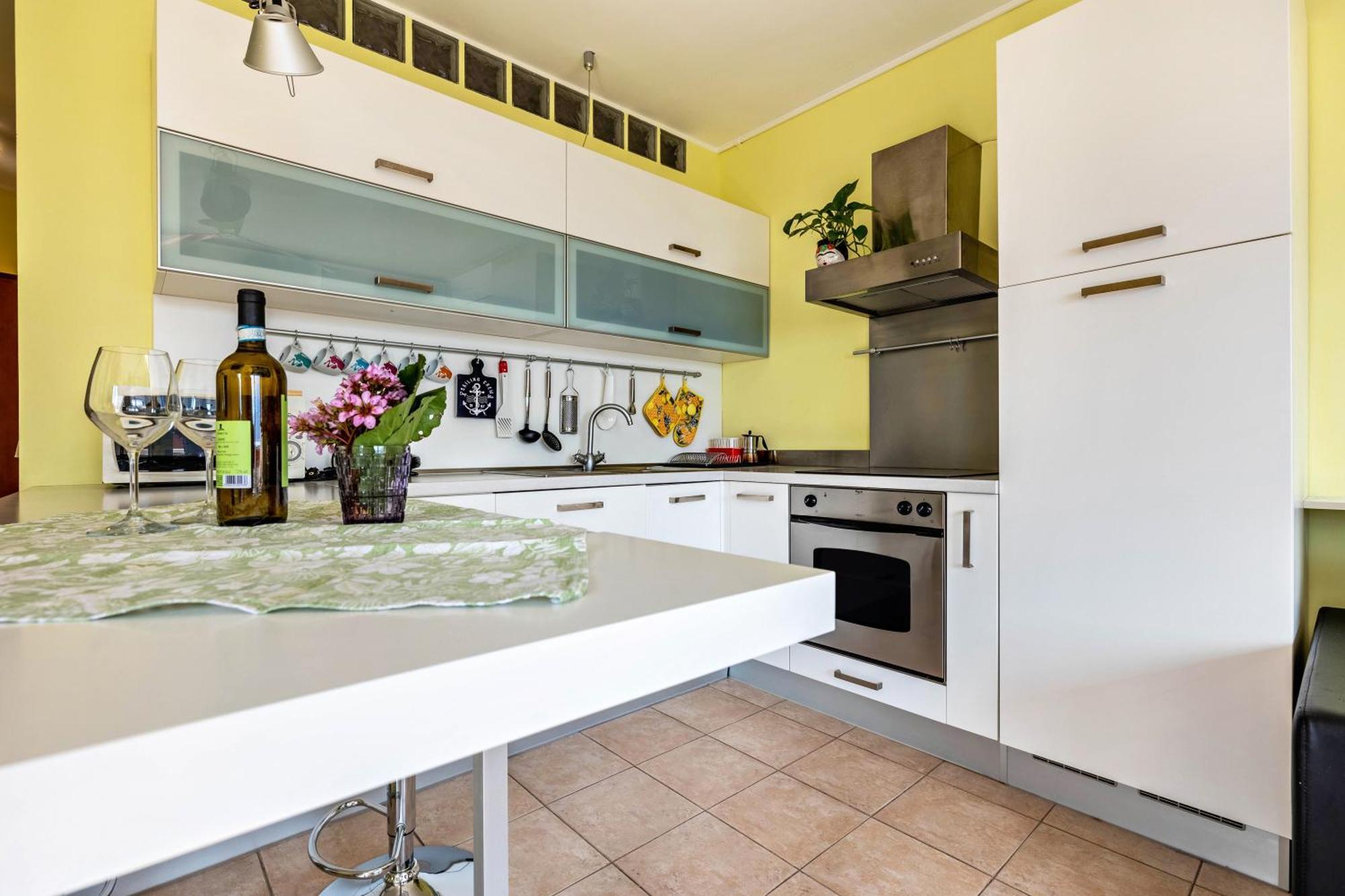 Casa Sara With Swimming Pool Apartment Riva del Garda Bagian luar foto
